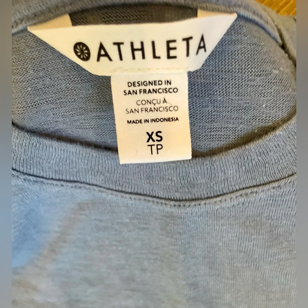 Athleta Breezy Sleeveless Light Blue Tee Tank, Size XS - Picture 5 of 5